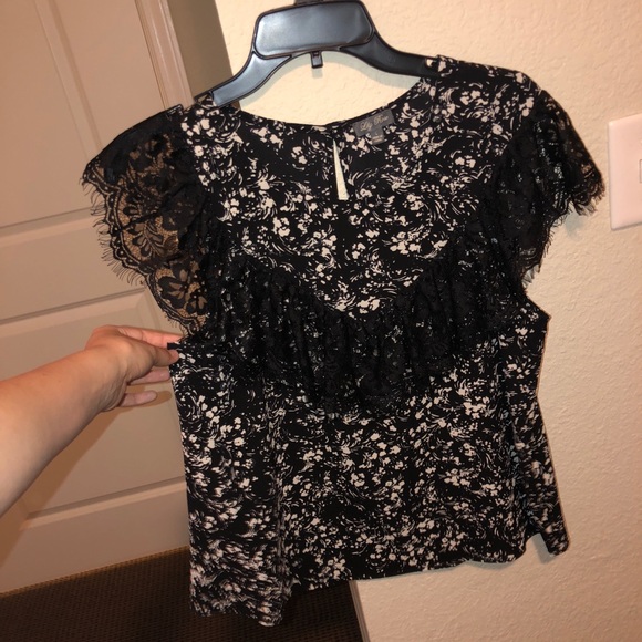 Lily Rose Top - Picture 1 of 3